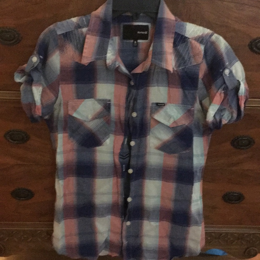 Hurley top